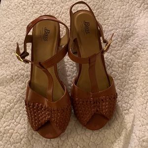 G.H. Bass & Co. Zaney womens cork heel size 8